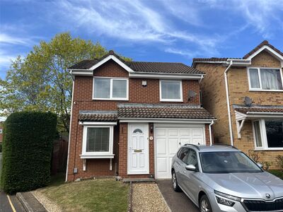 Cavalier Close, 3 bedroom Detached House for sale, &pound;330,000