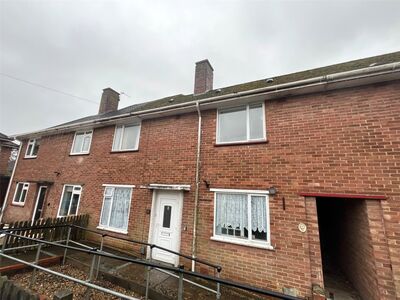 Ambleside Close, 4 bedroom Mid Terrace House to rent, &pound;1,400 pcm