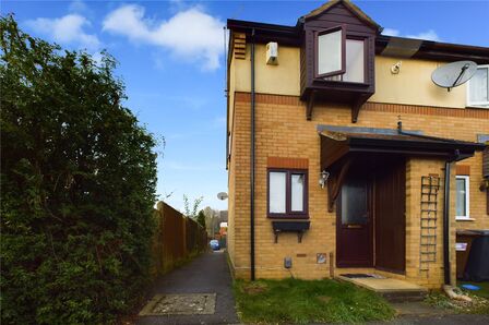 Woodpecker Way, 2 bedroom Semi Detached House to rent, &pound;1,095 pcm