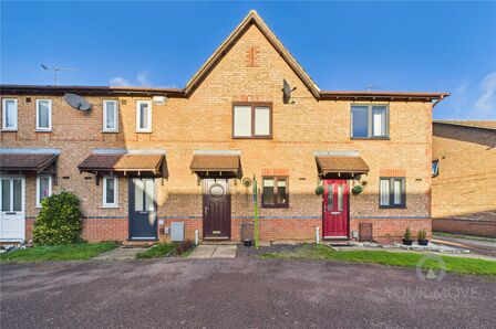 Lindisfarne Way, 2 bedroom Mid Terrace House to rent, &pound;900 pcm