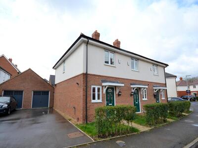 Fitzgerald Road, 2 bedroom  House to rent, £950 pcm