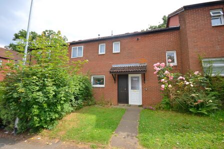 2 bedroom Mid Terrace House to rent