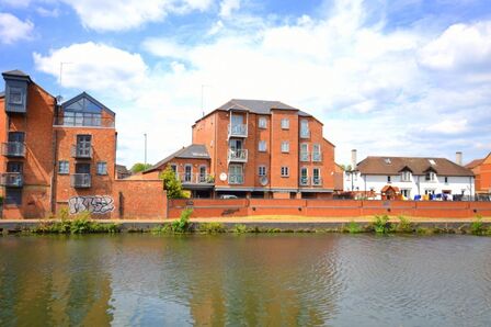 1 bedroom  Flat to rent