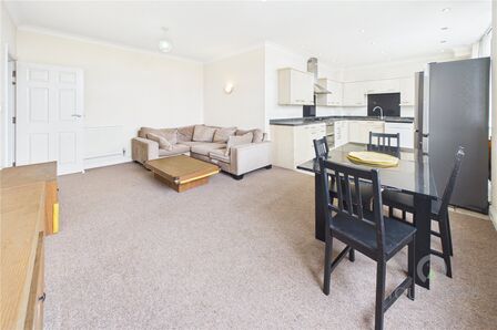 Great Russell Street, 2 bedroom Flat to rent, &pound;1,200 pcm