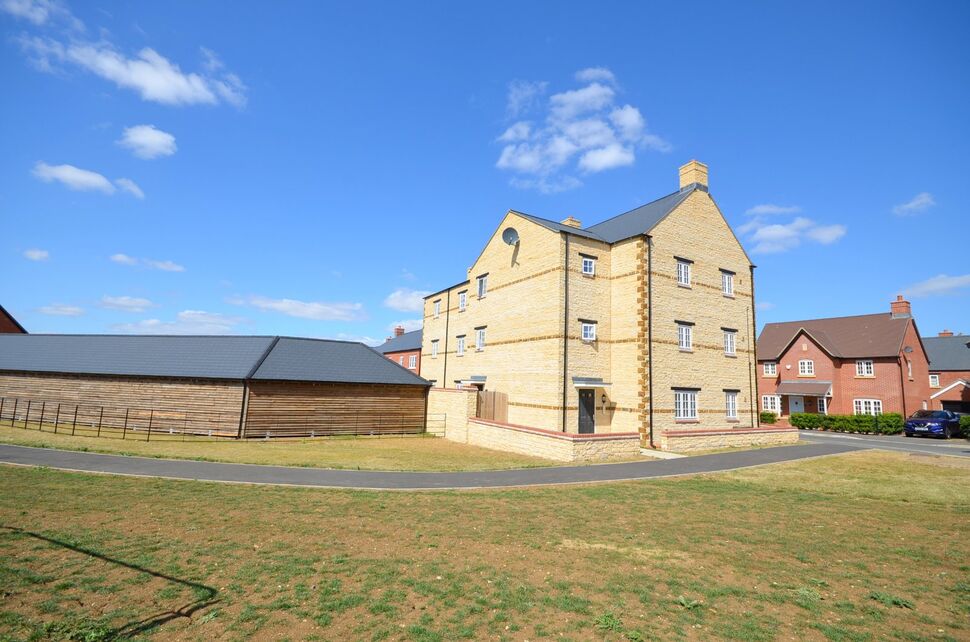 Main image of 2 bedroom  Flat to rent, Poppyfield Road, Wootton, Northamptonshire, NN4