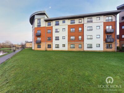 West Cotton Close, 2 bedroom  Flat to rent, £1,000 pcm