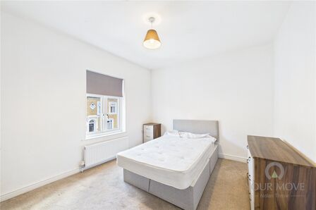 1 bedroom  Room to rent