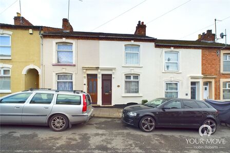 2 bedroom Mid Terrace House to rent