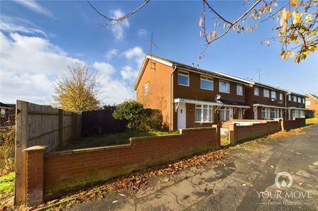 Reynard Way, 3 bedroom Semi Detached House to rent, £1,100 pcm