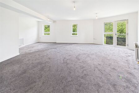 West Cotton Close, 2 bedroom Flat for sale, &pound;145,000