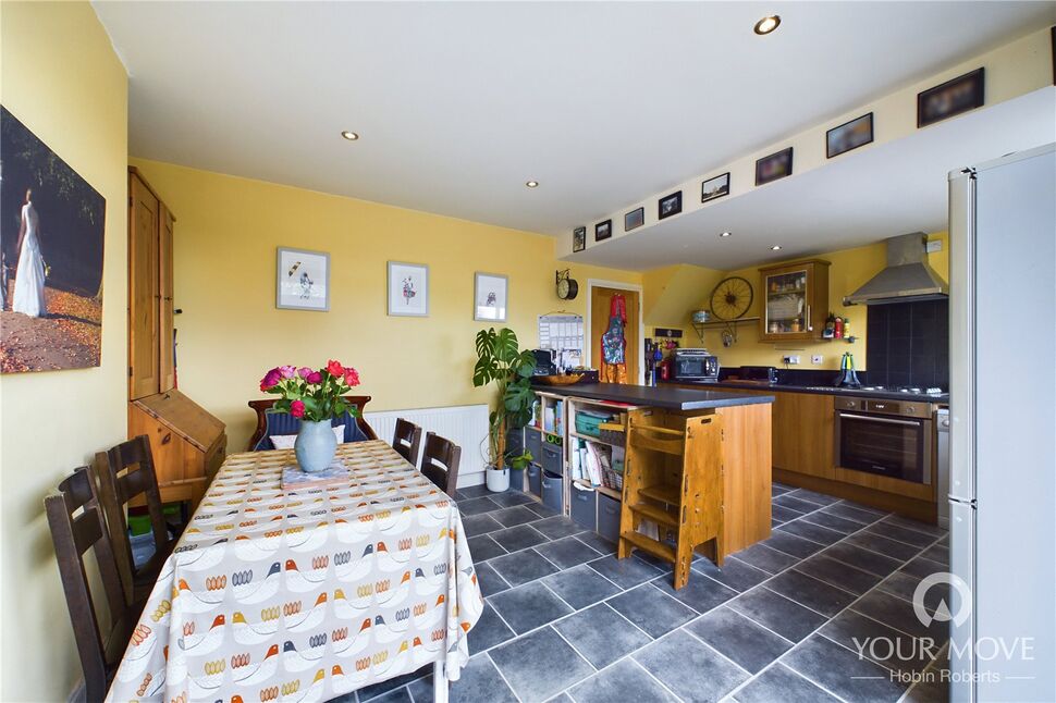 3 bedroom End Terrace House for sale, Lyncroft Way,, Kingsthorpe Hollow