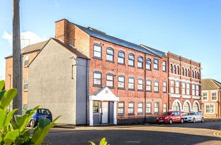 Stockley Street, 2 bedroom Flat to rent, &pound;1,000 pcm