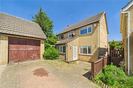 Lakeside Drive, 4 bedroom Detached House for sale, £290,000