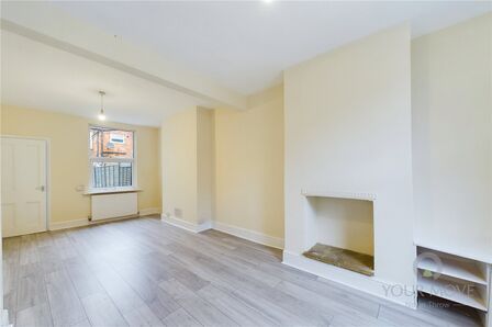 Brook Street, 2 bedroom Mid Terrace House to rent, &pound;1,100 pcm