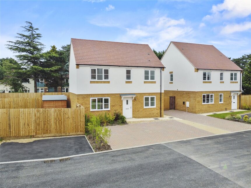 Main image of 3 bedroom Detached House for sale, Pines Close, Kingsthorpe, Northampton, Northamptonshire, NN2