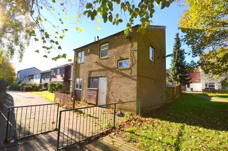 Booth Meadow Court, 5 bedroom End Terrace House for sale, £210,000