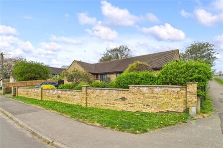 Ashfield Avenue, 4 bedroom Detached Bungalow for sale, £475,000