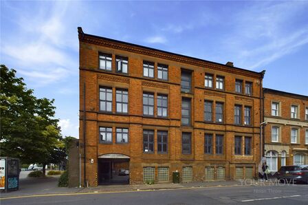 Overstone Road, The Mounts, 2 bedroom  Flat for sale, £175,000