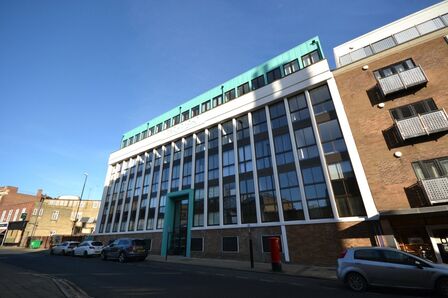 1 bedroom Flat for sale