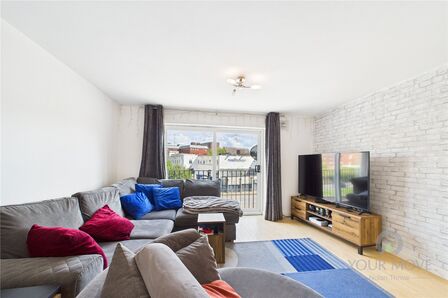 St. Andrews Street, 2 bedroom  Flat for sale, £98,000