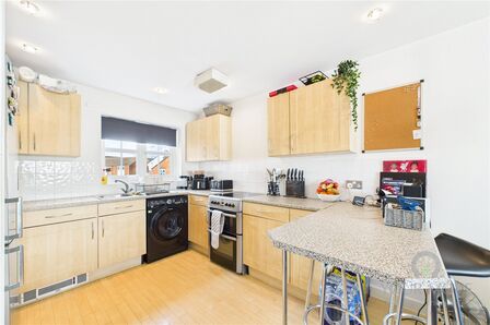 2 bedroom  Flat for sale