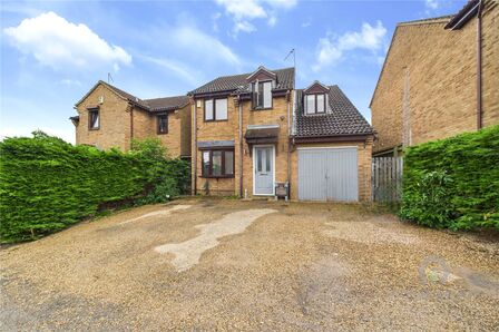 Allard Close, 4 bedroom Detached House for sale, £350,000