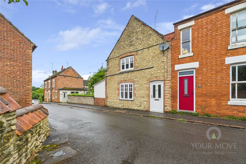 2 bedroom End Terrace House for sale
