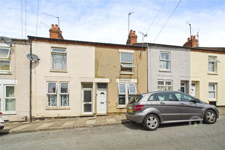 2 bedroom Mid Terrace House to rent