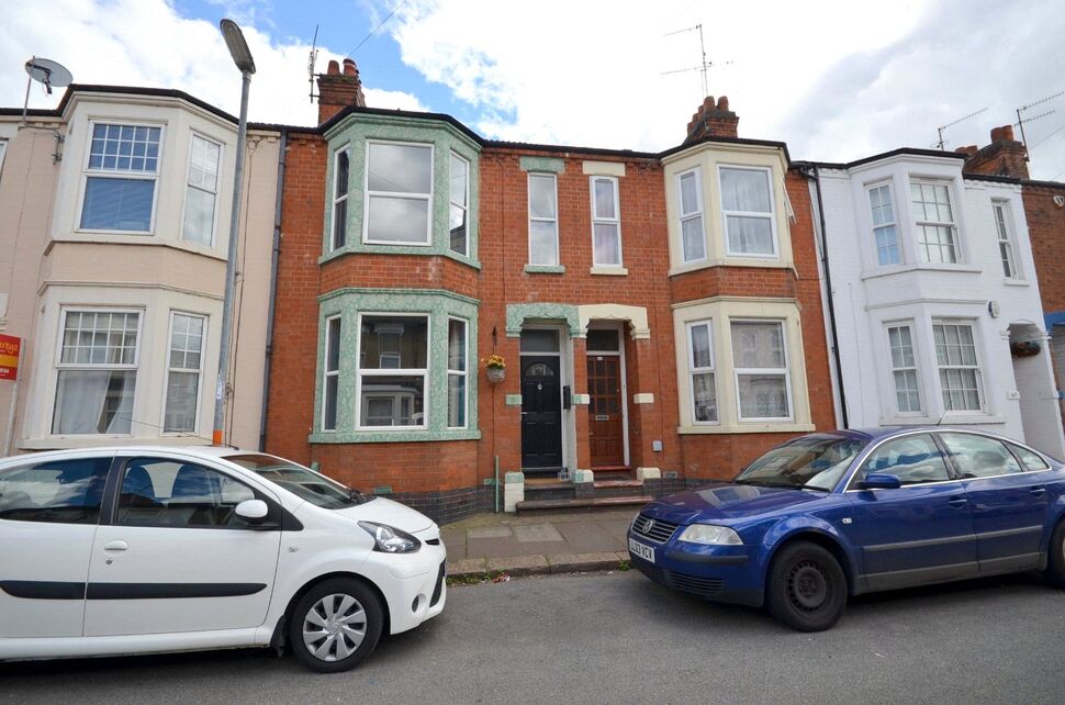 Main image of 3 bedroom Mid Terrace House for sale, Southampton Road, Northampton, Northamptonshire, NN4