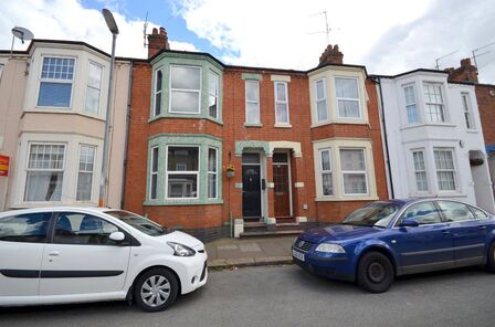 Southampton Road, 3 bedroom Mid Terrace House for sale, £210,000