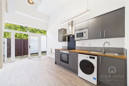 Gold Street, 1 bedroom  Flat to rent, £1,100 pcm