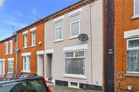 3 bedroom Mid Terrace House for sale