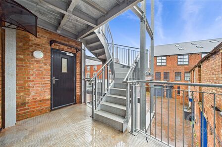 3 bedroom  Flat for sale