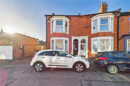 Purser Road, 1 bedroom Flat to rent, &pound;800 pcm