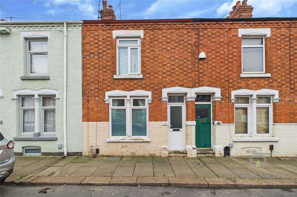 Main image of 2 bedroom Mid Terrace House for sale, Stanhope Road, Queen's Park, Northampton, Northamptonshire, NN2