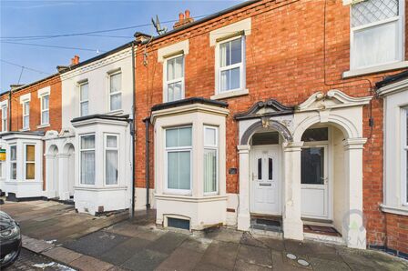 Wycliffe Road, 3 bedroom House to rent, &pound;1,250 pcm