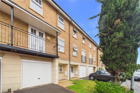 Johnson Court, 4 bedroom House to rent, &pound;1,500 pcm
