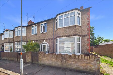 3 bedroom End Terrace House for sale