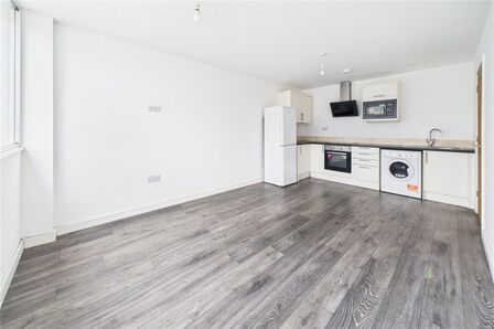 Market Square, 1 bedroom Flat to rent, &pound;850 pcm