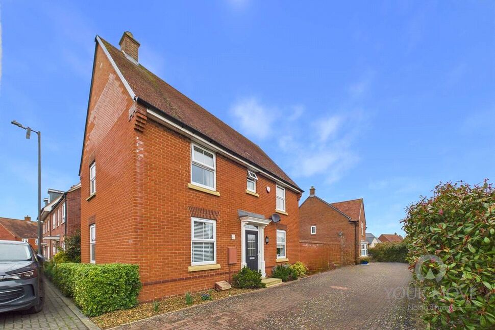 Main image of 3 bedroom Detached House for sale, Turnside Street, Buckingham, Buckinghamshire, MK18