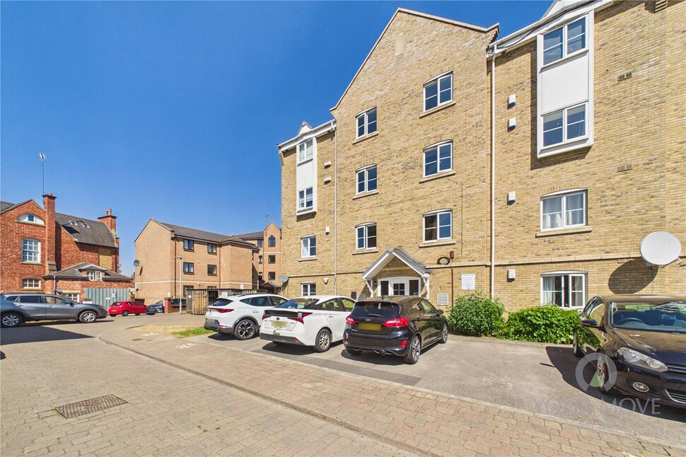 2 bedroom Flat for sale