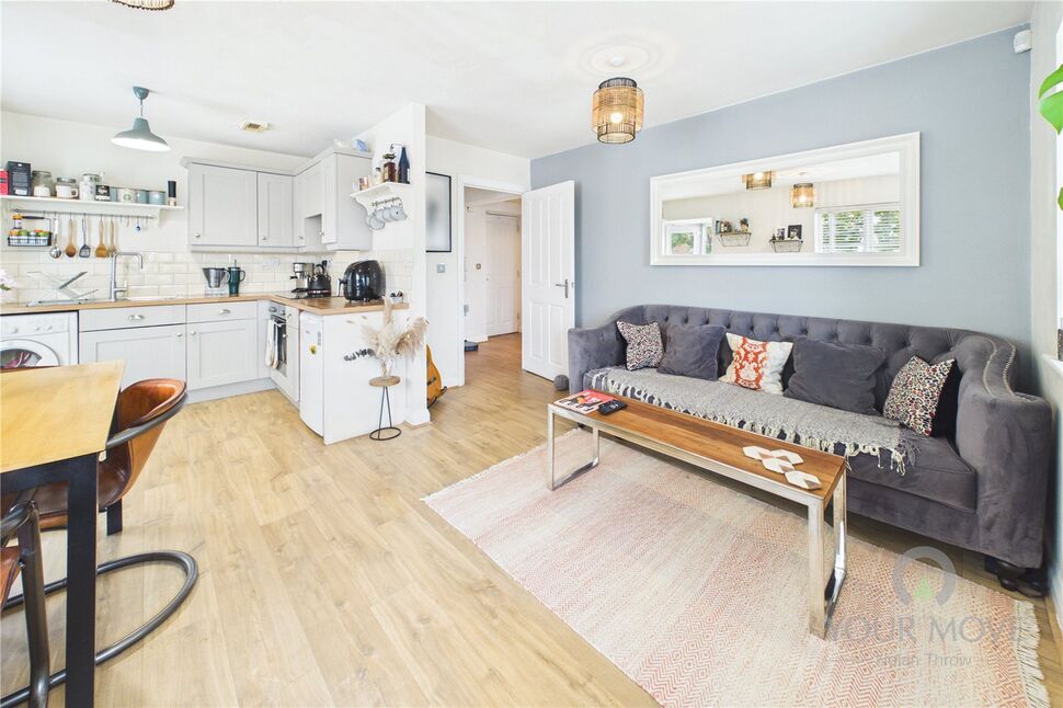 2 bedroom Flat for sale