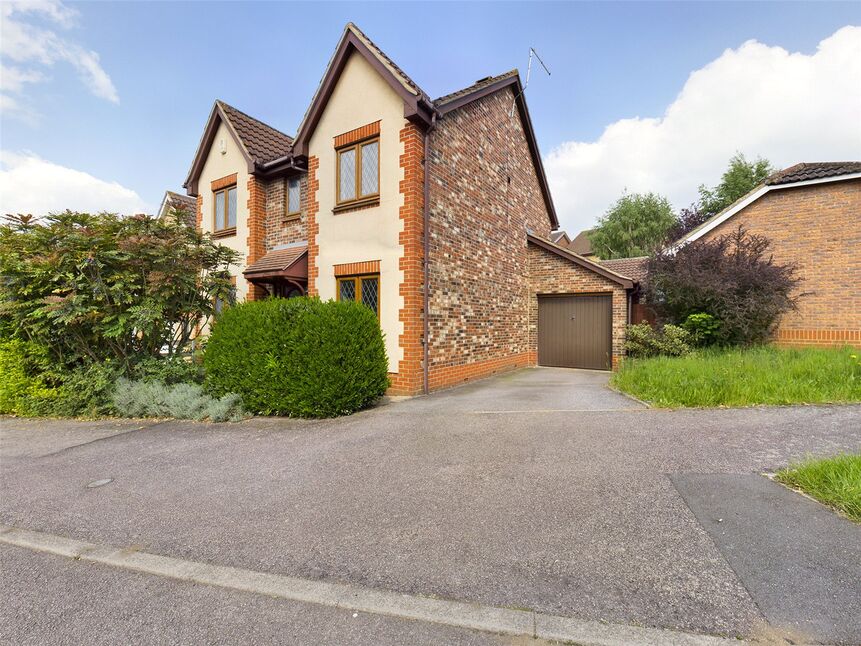 Main image of 4 bedroom Detached House for sale, Kingmaker Way, Buckingham Fields, Northampton, NN4