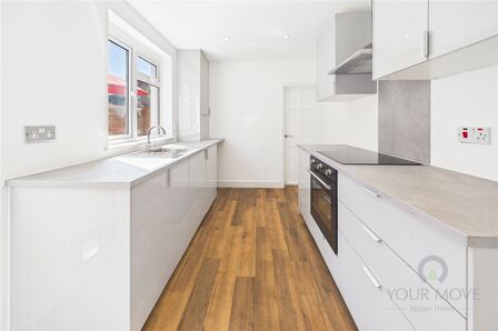 3 bedroom Mid Terrace House for sale