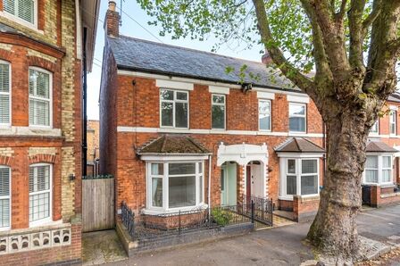 Tennyson Road, 3 bedroom End Terrace House for sale, &pound;220,000