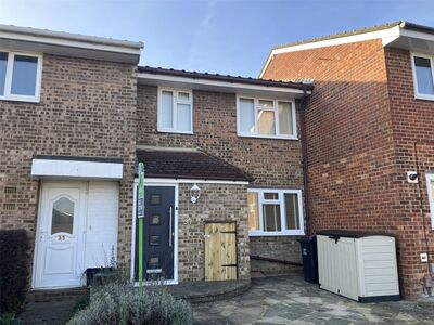 Glendower Crescent, 3 bedroom Mid Terrace House for sale, £475,000
