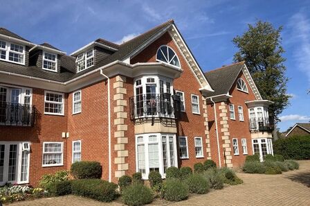 2 bedroom  Flat for sale