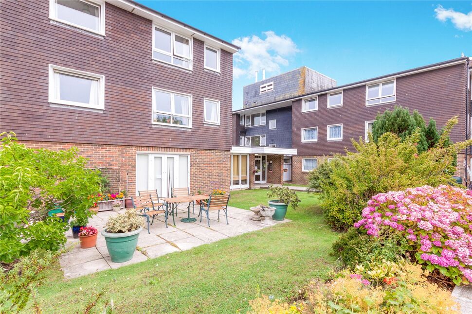 1 bedroom Flat for sale, Brookside Avenue, Polegate, BN26 £89,950