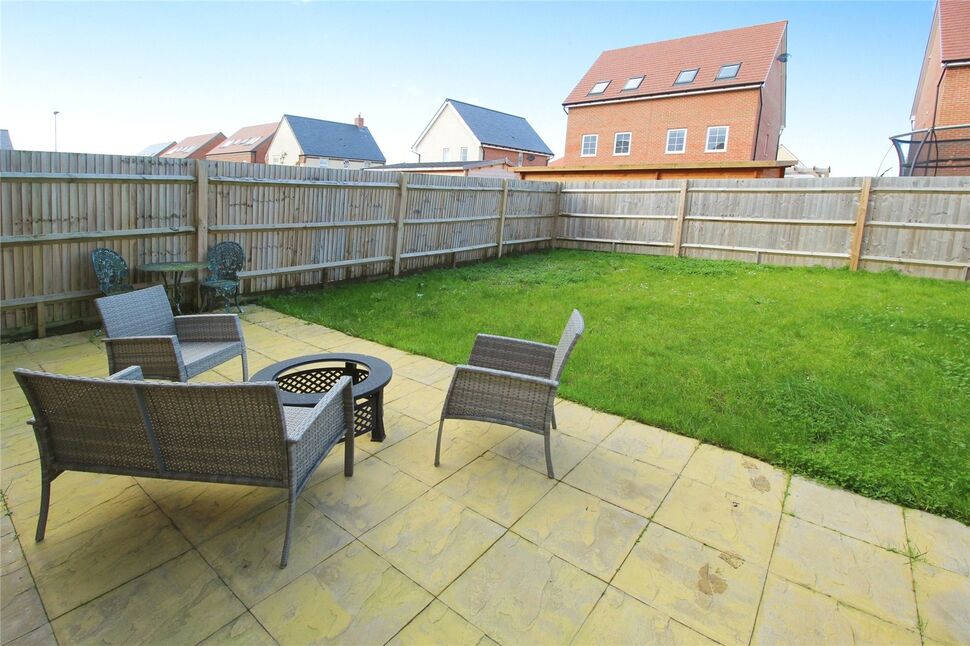 3 bedroom Semi Detached House for sale, Campbell Drive, Eastbourne