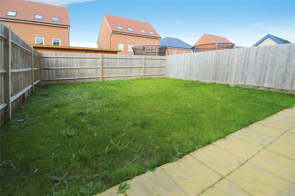 3 bedroom Semi Detached House for sale, Campbell Drive, Eastbourne